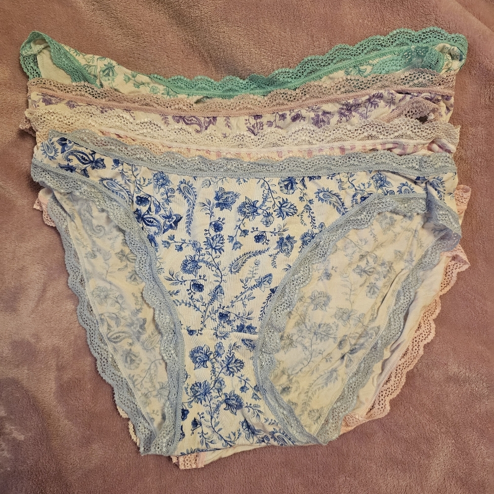 Floral Lace Trim Panties - Blue, Purple, Green, Pink